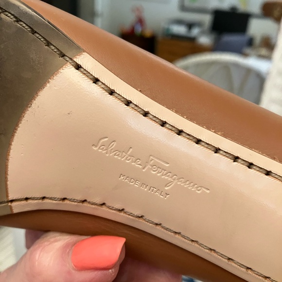 Salvatore Ferragamo Tan Stacked Heel with Gold/Silver Gancini Logo - Picture 6 of 14